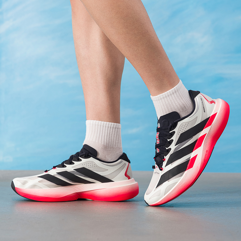 Scarpe da uomo Adidas, modello - Lightweight Road Running Shoes recensione e prezzo
